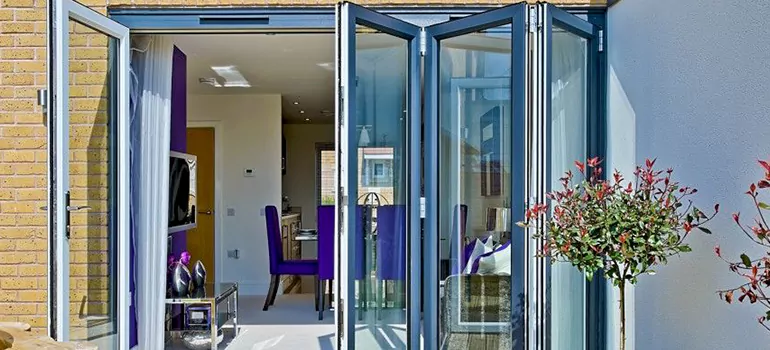 Commercial Door Glass Repair in Davie, FL